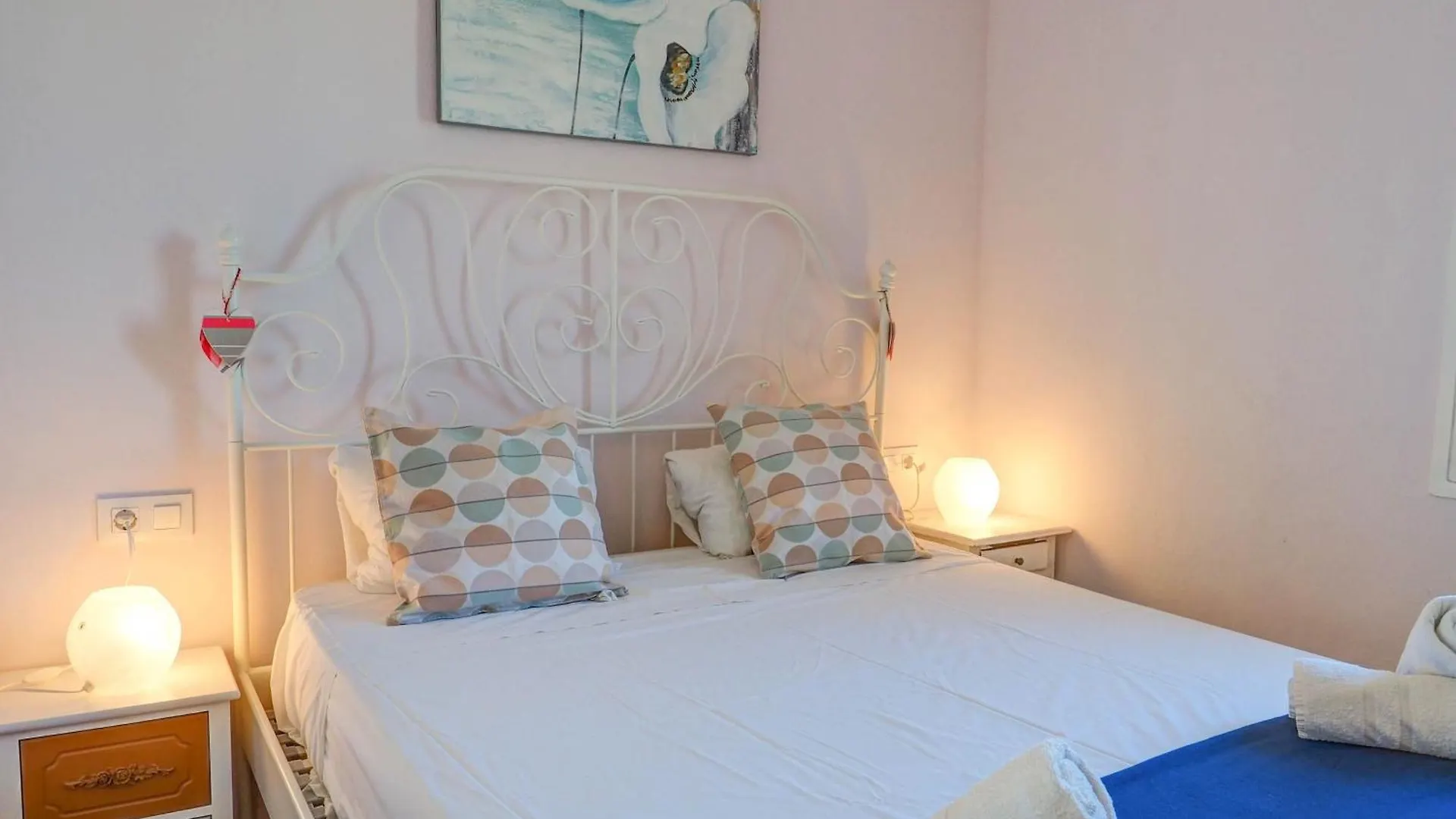 Seaside Cozy Apartment By Hello Homes Sitges Spain