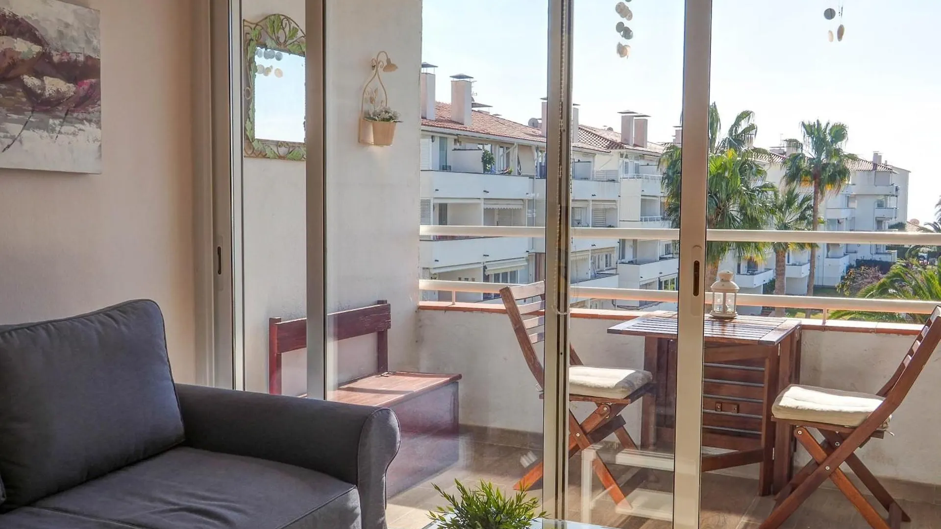 Seaside Cozy Apartment By Hello Homes Sitges